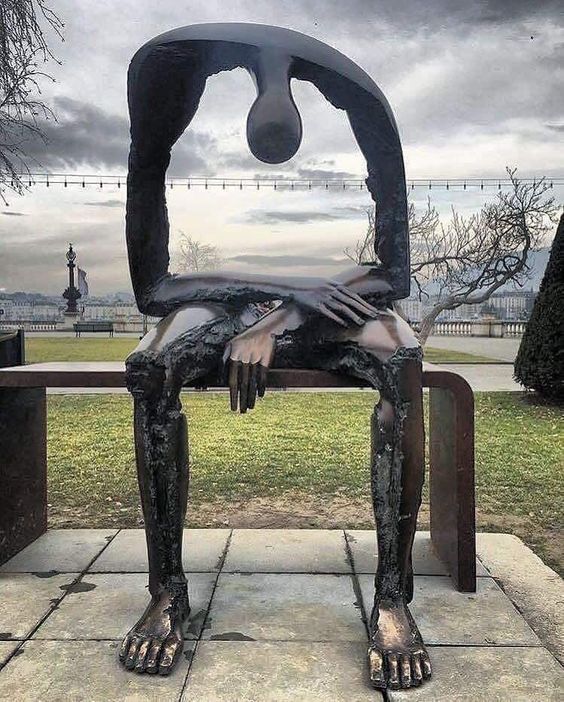 Albert_Gyorgy-Emptiness