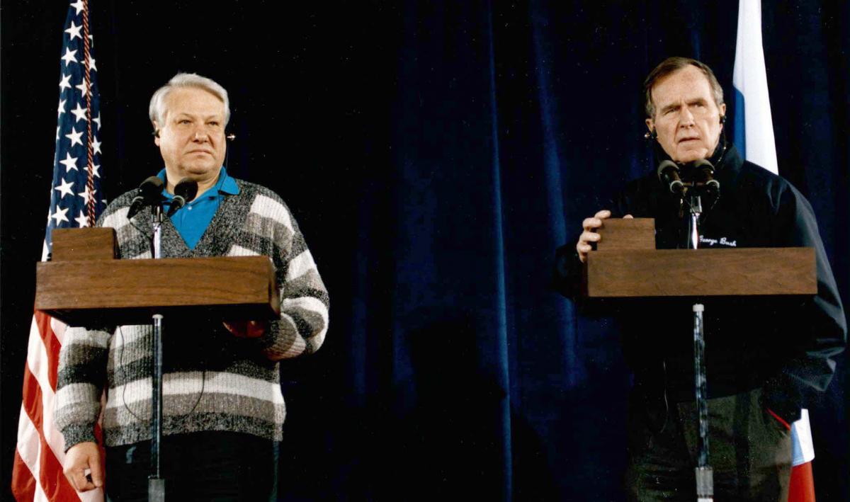 yeltsin-bush-camp-david-1992