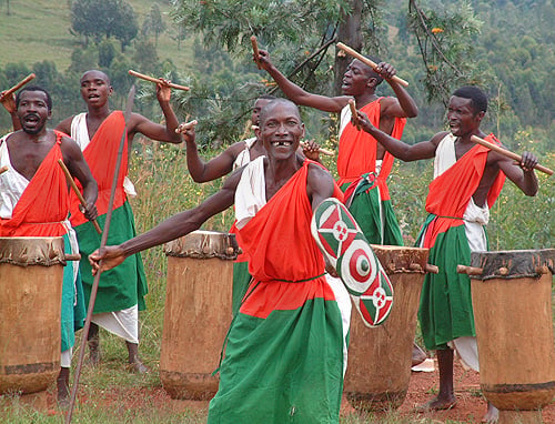 Local Gitega drummers, Burundi © 2006 Jan Oberg, TFF