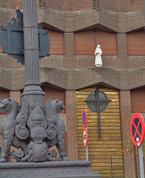 Bilbao Facades # 1 © 2005 Jan Oberg, TFF