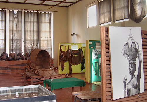 Gitega's National Museum 3, Burundi © 2006 Jan Oberg, TFF