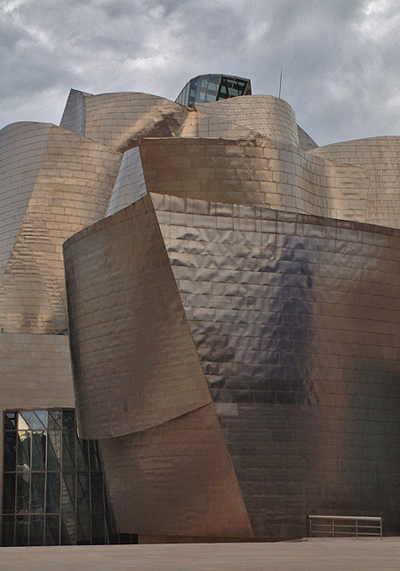 The Bilbao Guggenheim Museum Sculpture # 6 © 2005 Jan Oberg, TFF