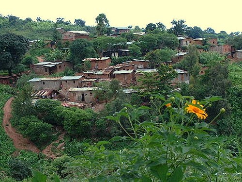 Hills and houses, Bujumbura, Burundi © 2003 Jan Oberg