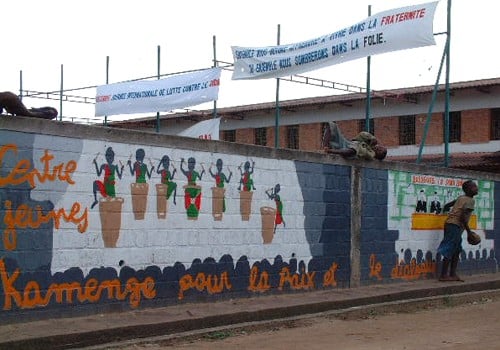 Kamenge Center in Bujumbura, Burundi © 2003 Jan Oberg