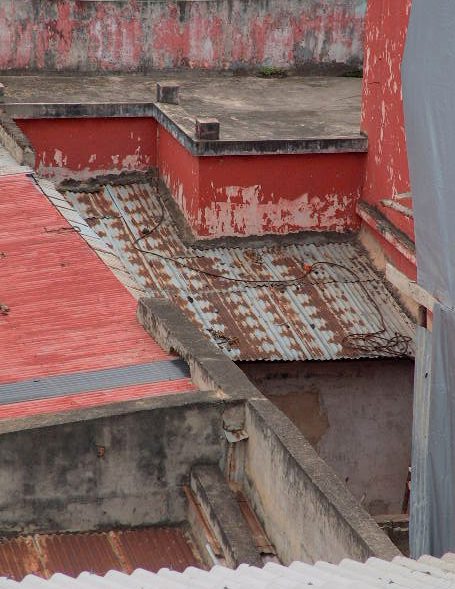 Roofs in Bujumbura, Burundi © 2003 Jan Oberg